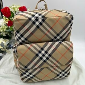 Burberry Backpacks for Women on Sale up to 90% Off: Poshmark display picture 1